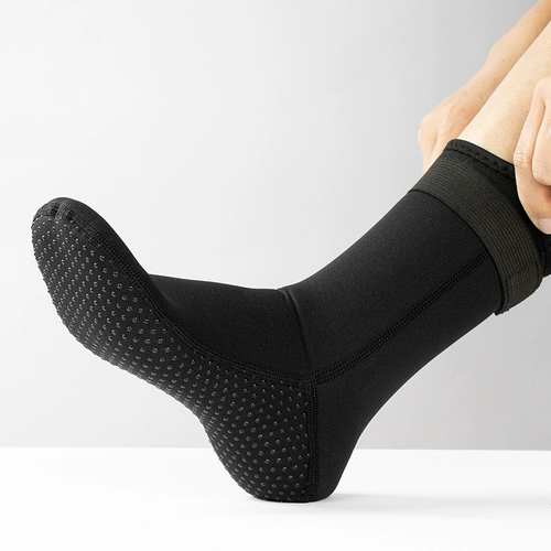 Носки для взрослых носков обуви, связанные с водой, противодействующая, анти -обрезающая обувь, мужчины и женщины сгущенные теплыми плавающими пляжами с высоким уровнем теплого плавания