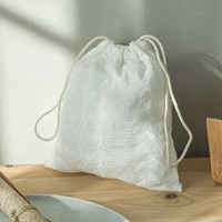 Qili Xiang (модель Hollow Lace)