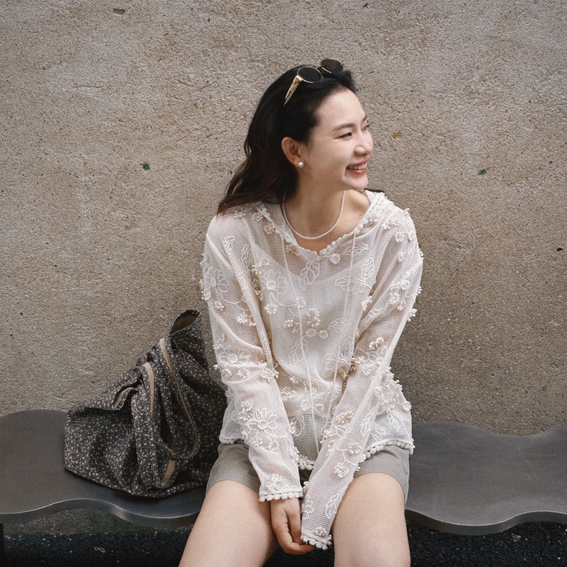 Roll Look Island Dreamer Fantasy Three-Dimensional Hollow Embroidery Hooded Blouse (with Lining) 4.10