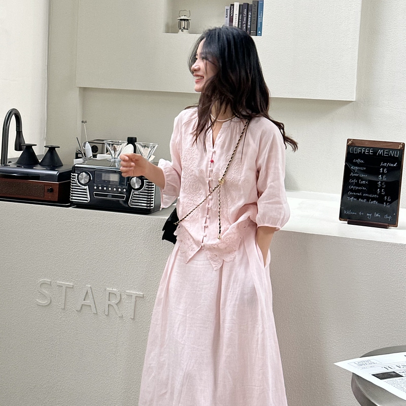 Roll Look Berry Blouse 100% Ramie French Hollow Embroidery Hem Suit Skirt 4.11 Roll Look Berry Blouse 100% Ramie French Hollow Embroidery Hem Suit Skirt 4.11