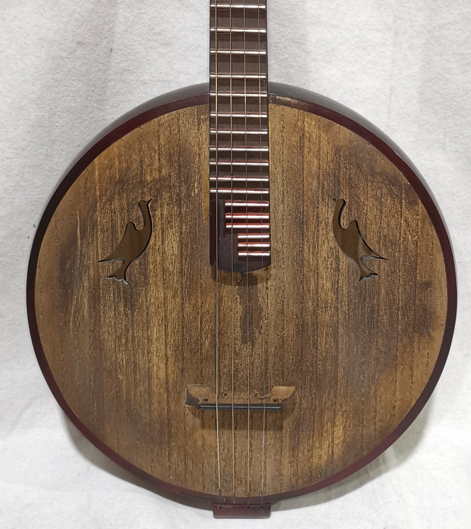 Antique old collection of Da Ruan musical instruments, old collection of lacquerware inlaid with shells, Ruan playing Da Ruan Qin, gift collection with box