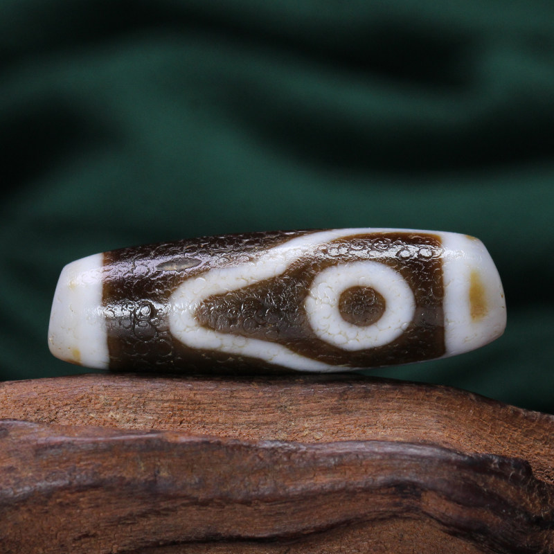 老鉱瑪瑙天珠　老天珠　龍王神天珠　玉化老天珠　天珠　老天珠 西藏天然老矿玛瑙天珠｜圣饰奇缘黑白龙鳞王山水天珠佩戴体验分享