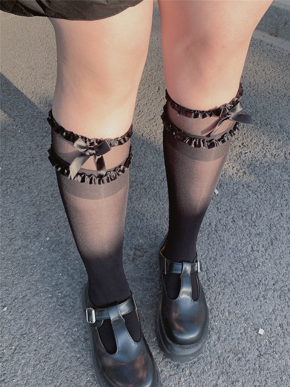 Large-yard socking Lolita satin-wood ear Diablo and small hollow butterfly-bowed lace splicing age system