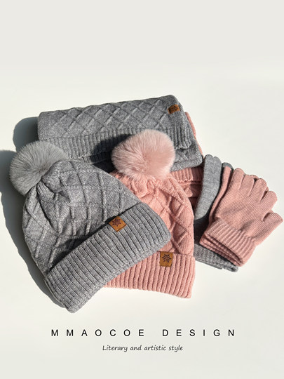 Red Knitted Hat, Scarf, and Gloves Three-Piece Set for Men and Women, Winter Cold-Proof Neck Warmer, Fleece-Lined Warm Wool Hat