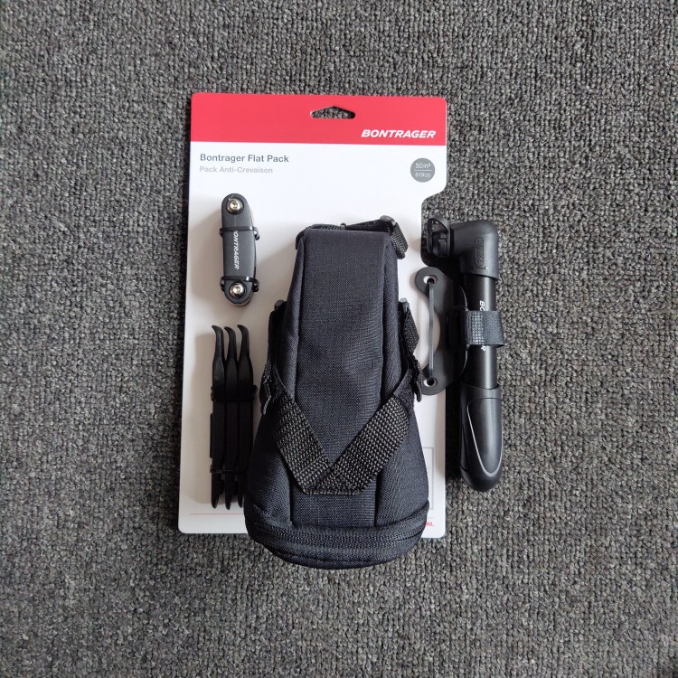 trek Tricke Bontrager Flat Pack Riding Replacement Tire Kit Repair Combined Saddle Bag