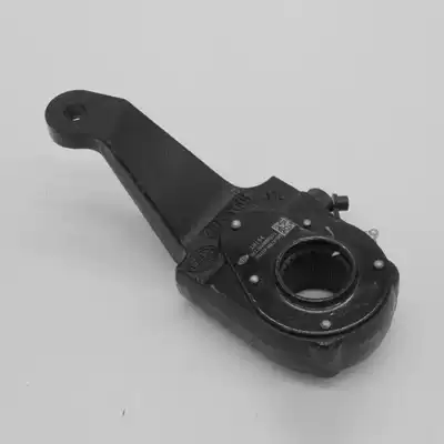 Suitable for Jiefang J6 chassis accessories Jiefang Aowei J5 J6P middle axle rear axle brake adjustment arm brake