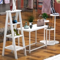 Лестничная таблица сливы расцветает три комбинации