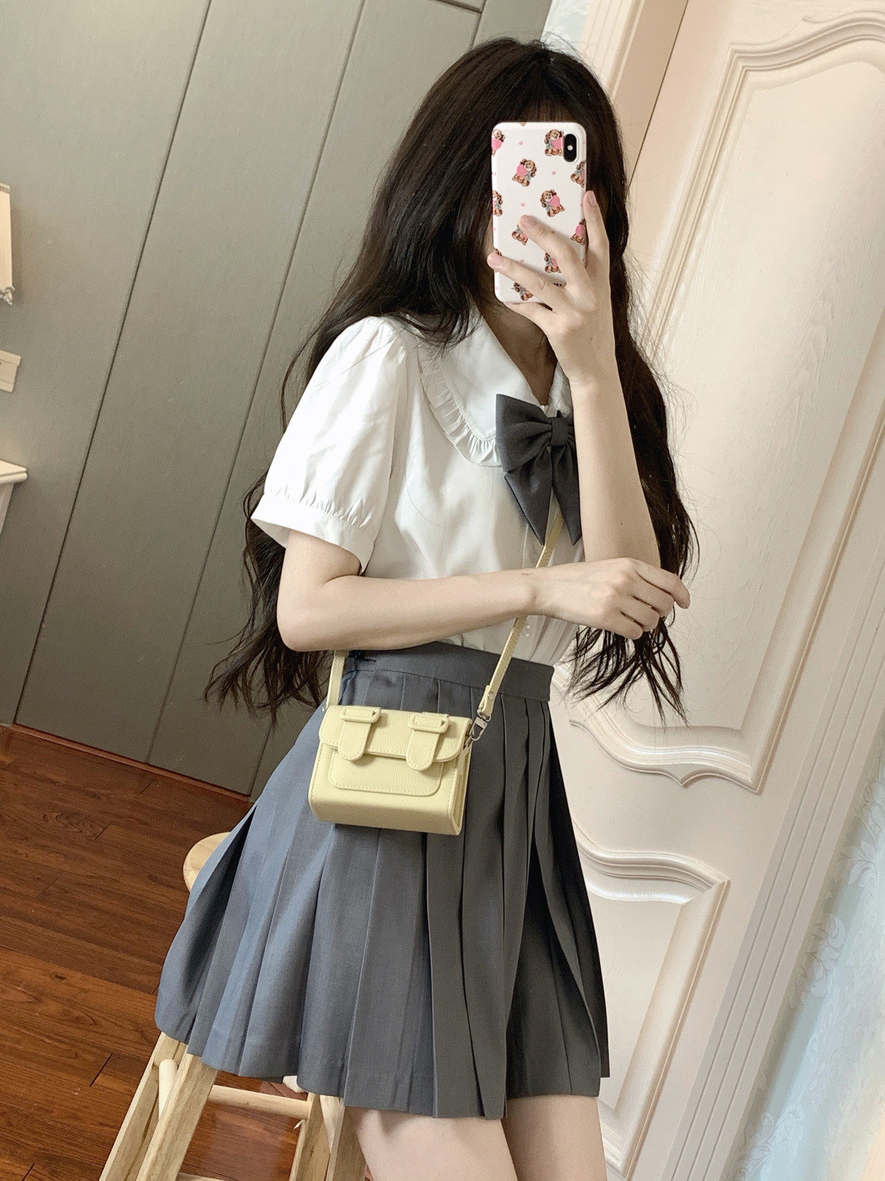 Roleta dolls collar white lace short sleeves shirt JK uniform suit Daily Faculty Wind pleated skirt Two sets