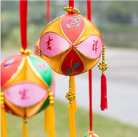 Hydrangea 12cm Guangxi specialty Zhuang ethnic characteristics handmade ethnic craft gift decoration high quality embroidery