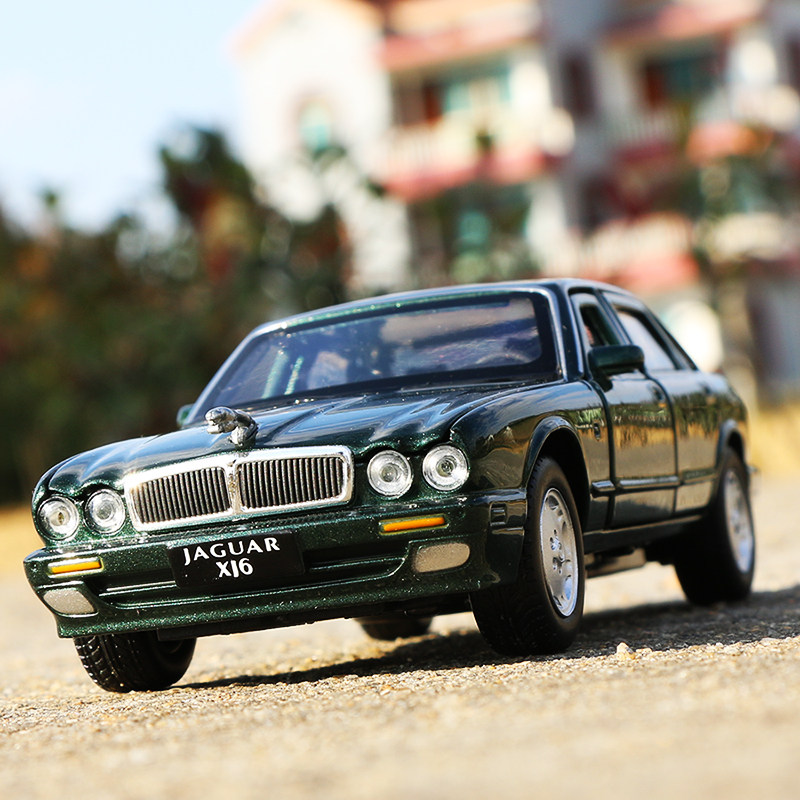 Huiyao Jaguar XJ6 alloy car model pull back boy toy car classic car simulation car model collection ornaments