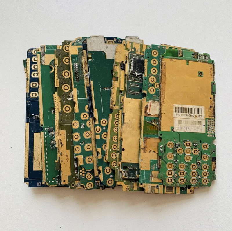 Gold-Plated Scrap, Gold-Plated Mobile Phone Boards, about 50 Pieces Per Pound, Guaranteed Gold Plating