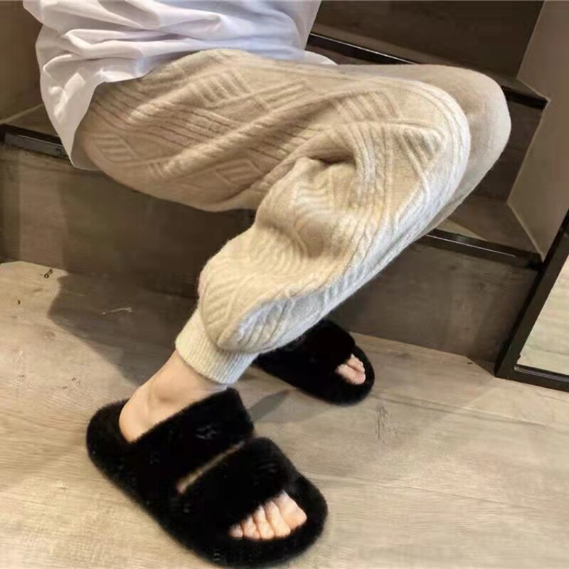 Pregnant women pants knitted pants in autumn and winter wear fashion broad leg trousers in winter mesh red and warm winter grandma pants