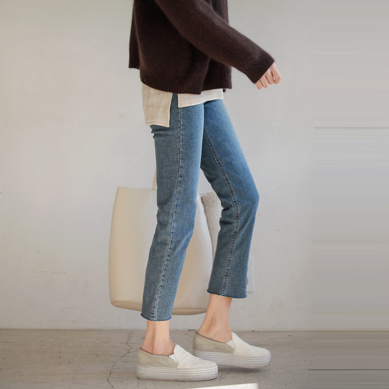 Pregnant woman jeans Spring autumn outside wearing thin underpants Pants Loose Slim Trousers South Korea Hair Side Straight Barrel 90% Pants Autumn