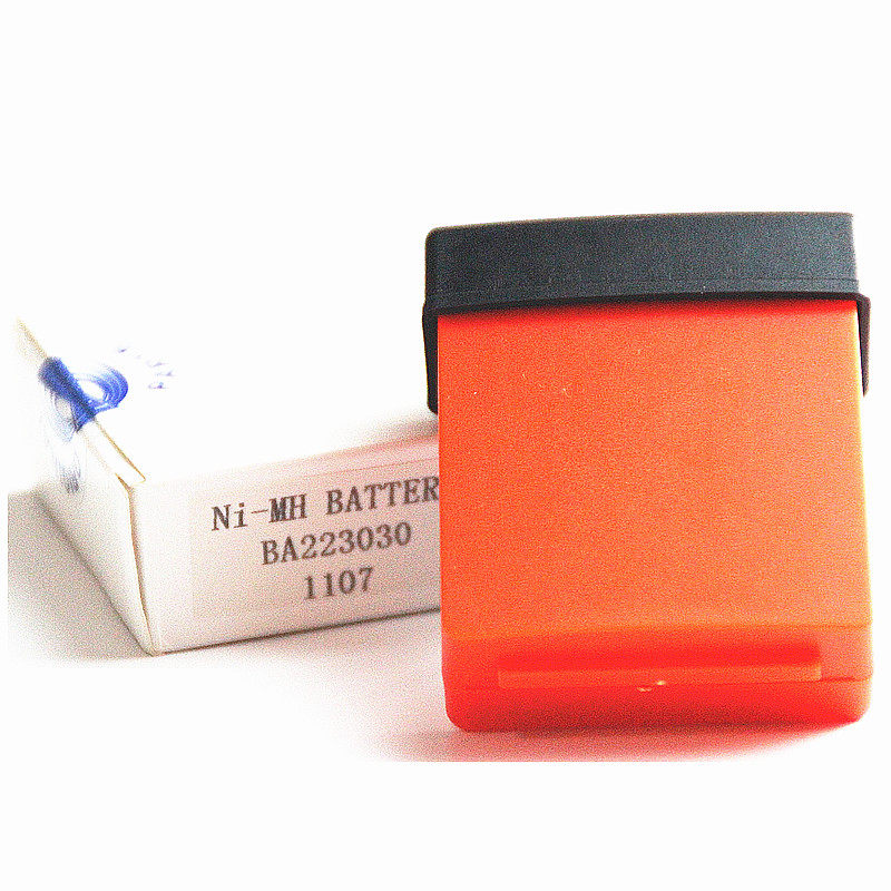 The battery BA223030 3000 of the control of the remote control of the remote control of the travel pumping car of the Notre-Holy Trinity.