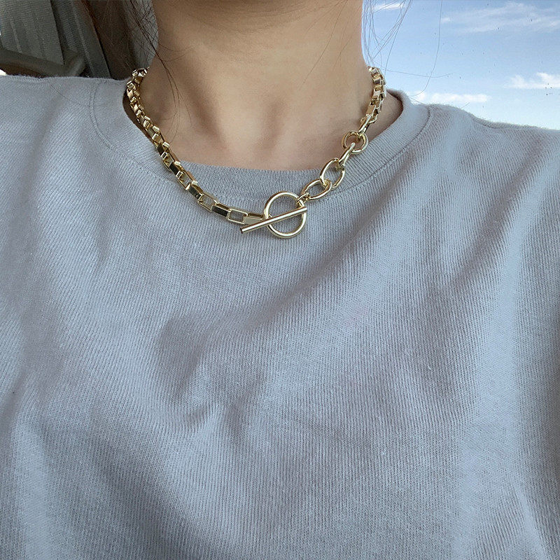 Luxury necklace with white t high street style accessories sweet and spicy collar suitable for summer women's summer fragrance chain