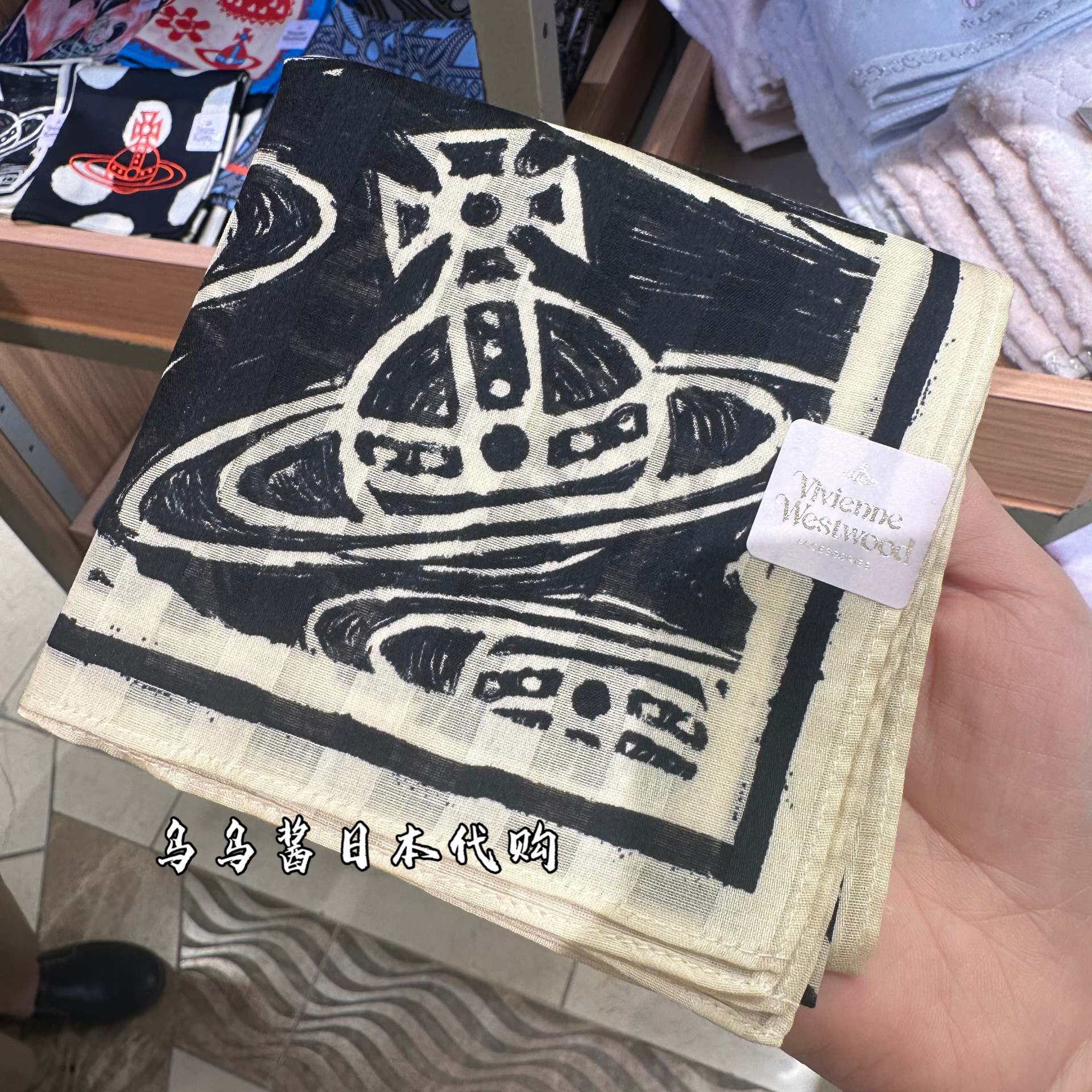 现货日本代购| 西太后ViVienne Westwood土星丝巾，复古潮流必备，时尚icon同款！-手帕-淘宝好物网
