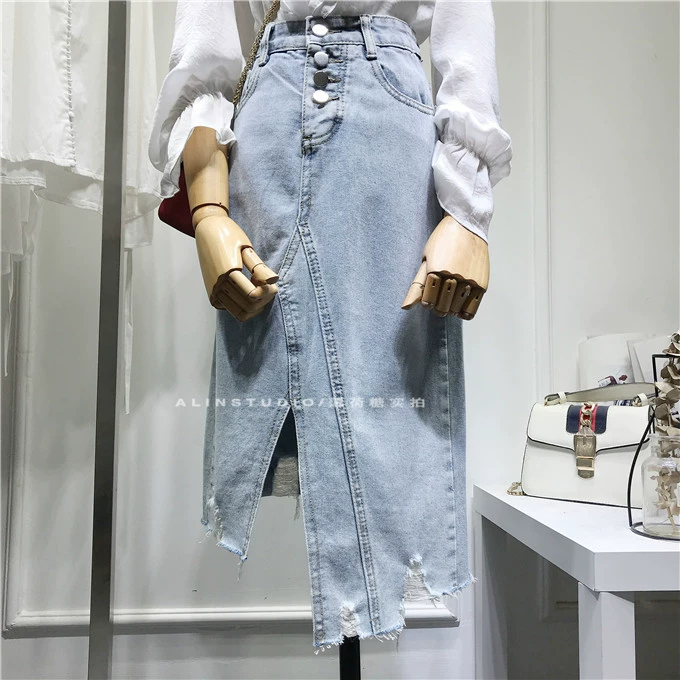 Phiên bản Hàn Quốc của khóa váy không đều xẻ váy màu xanh nhạt váy denim mùa hè mới cao eo kỳ nghỉ hoang dã váy denim - Váy