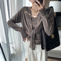  Aunt Cui customized skin-friendly sheep wool fake two-piece knitted cardigan womens design sense long-sleeved bottoming shirt top