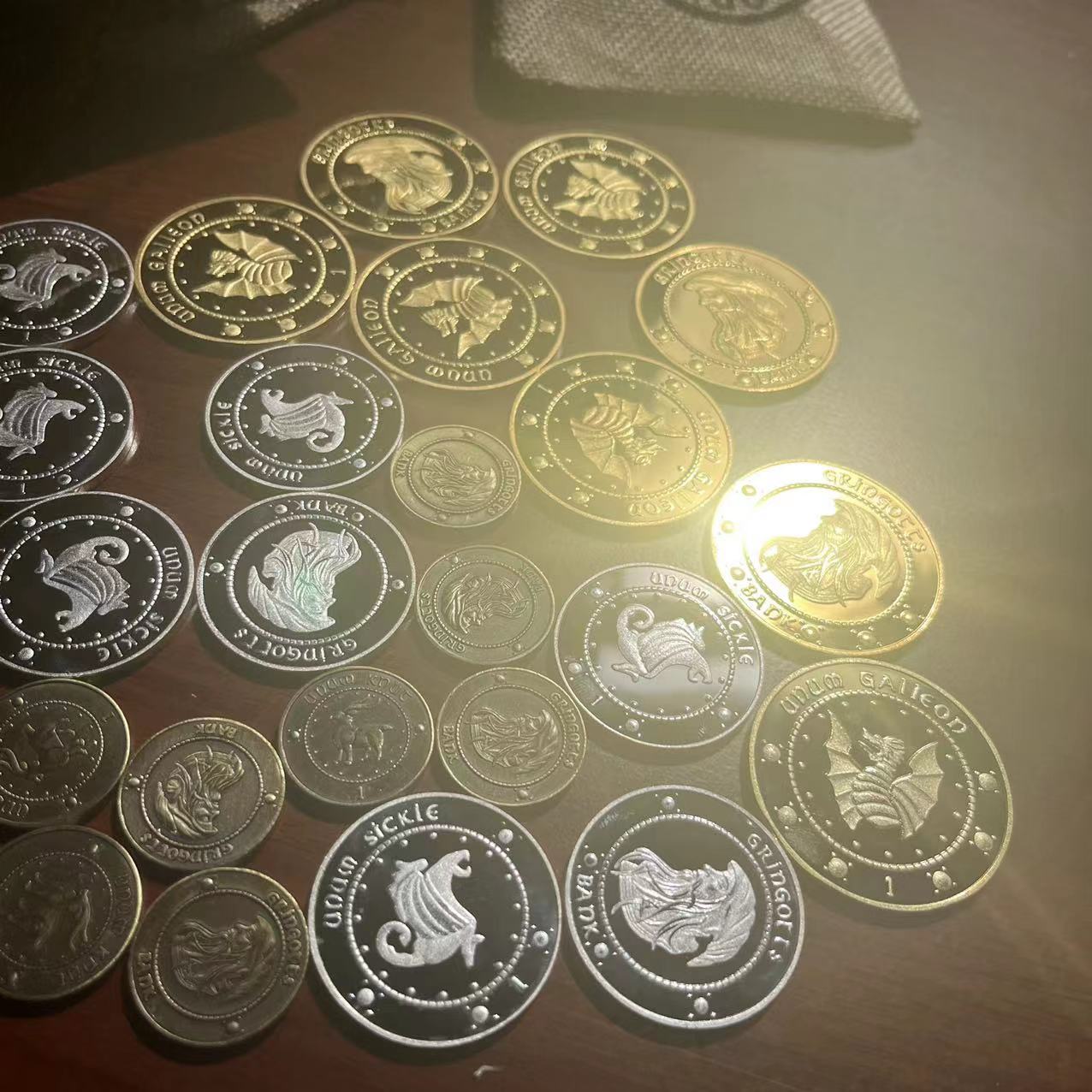 Harry Potter Surroundings Harry Potter Gringotts Gold Coins Gold Galleon Silver Sikenat Commemorative Coins - Taobao