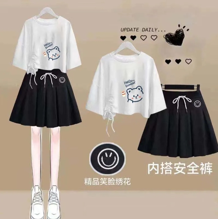 2026 Popular Summer Short-Sleeved Outfit for Female Students, Short T-Shirt + Super Fairy-Like Black Short Skirt, Internet Celebrity Style Complete Set