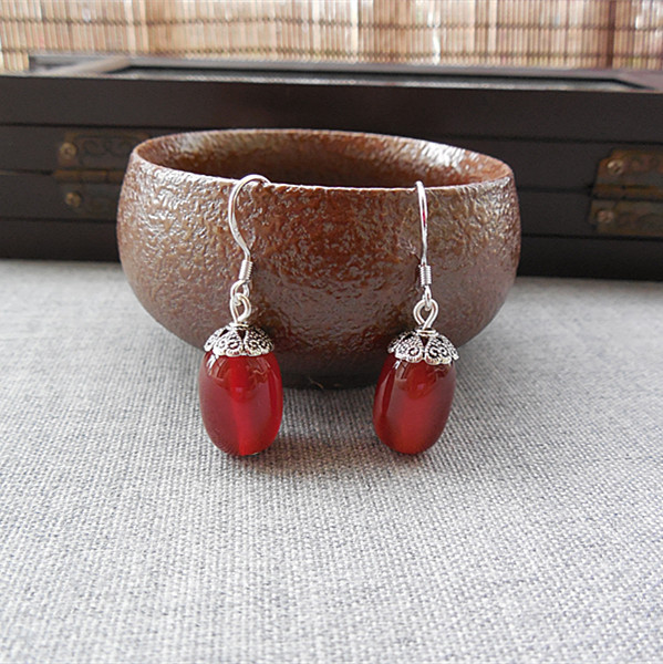 Ethnic style high-quality red agate crystal barrel beads ladies earrings retro court hypoallergenic sterling silver ear hook earrings earrings