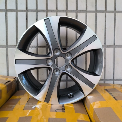 Адаптирована с 17-дюймовым модифицированным современным Longdong Magazine Sonata Elantra Tucson IX35 Huatai Santa Fe Wheels