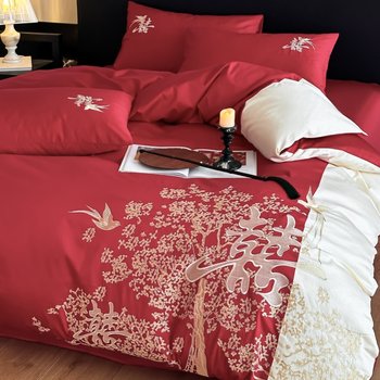 Xiaohongshu’s popular recommendation is a four-piece wedding set that won’t fade.