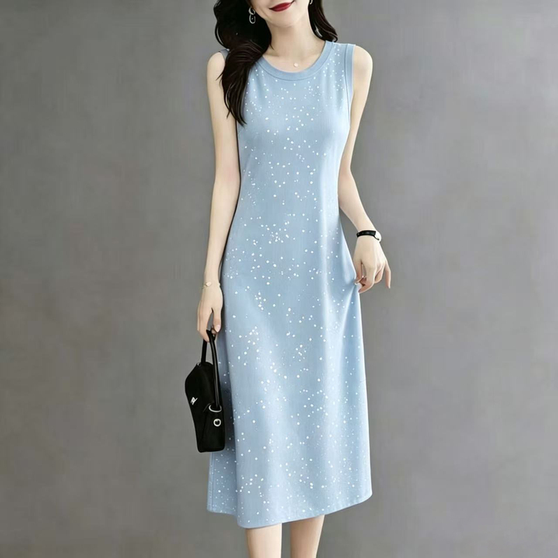 Summer Style Starry Sky 2026 New Age-Reducing Belly-Covering Mother's Wear Vest Camisole Mid-Length Dress for Women