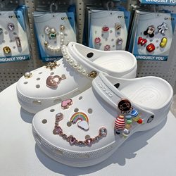 Crocs Zhibixing 만화 구멍 신발 꽃 diy 액세서리 버클 금속 다이아몬드 크리 에이 티브 매칭 소년과 소녀를위한 3 차원