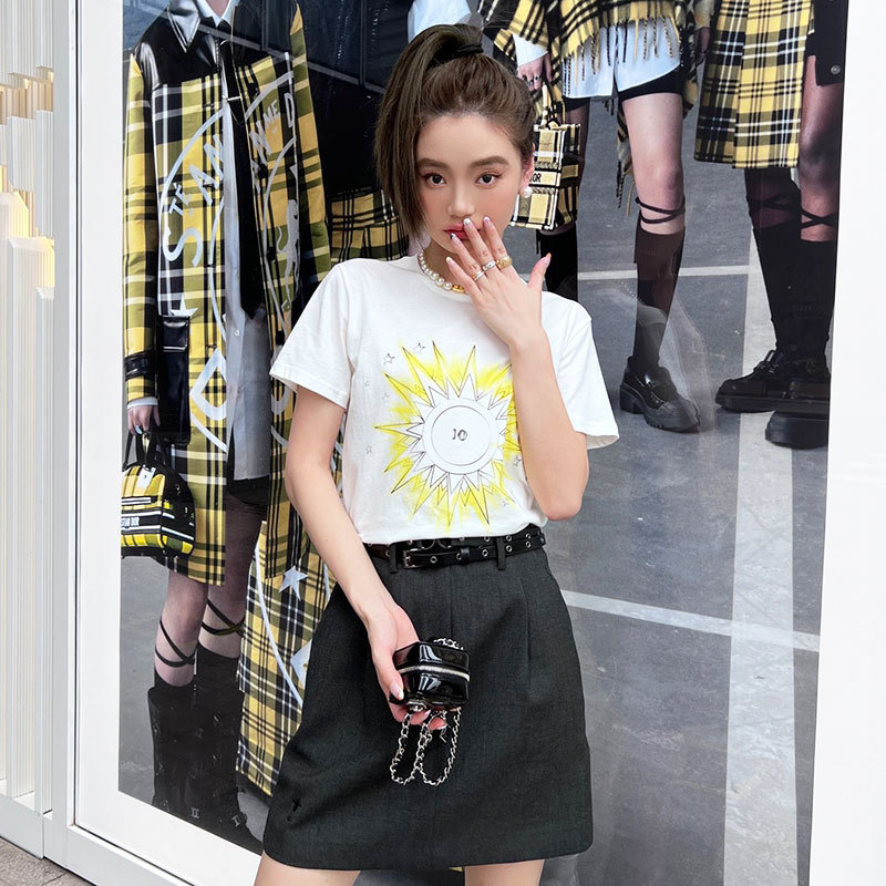 2025 Early Spring Feminist Sun and Star T-Shirt Cotton Linen Celebrity Style Exquisite Short Sleeve ins Sweet and Spicy Top for Women