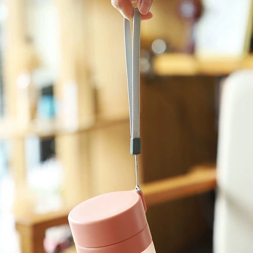 Пластиковая портативная высококачественная вместительная и большая летняя спортивная бутылка, коллекция 2021