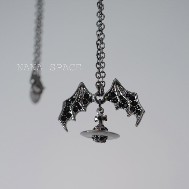 Nanaspace - Mrs. West Demon Evil Titanium Black Wings Diamond-Encrusted Saturn Necklace Super Cool Punk Bat
