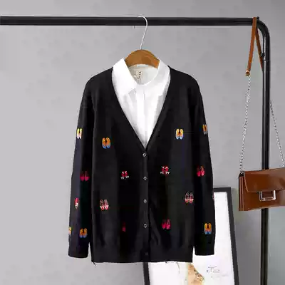 Knitted jacket female fat mm cardigan sweater 2021 spring new large size embroidered Korean loose long-sleeved student top