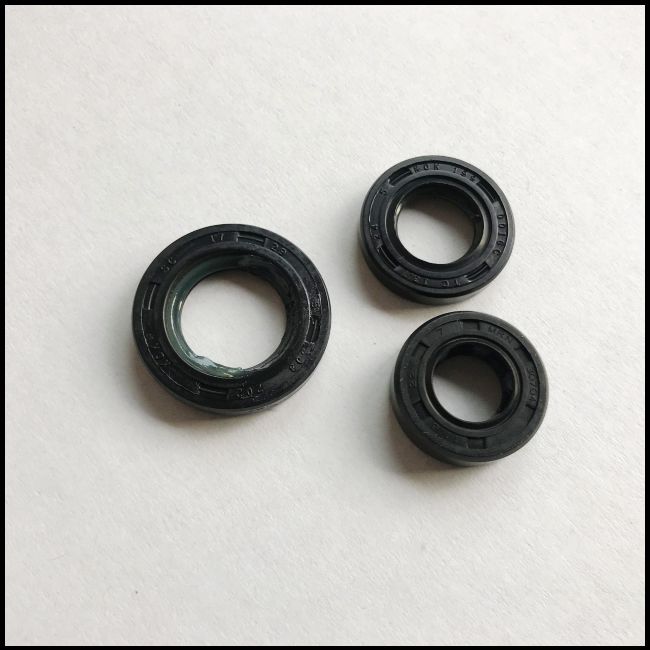 Application of new continents Honda 110-19 A weiwu engine oil seal starter shaft change gear shaft oil seal full car oil seal