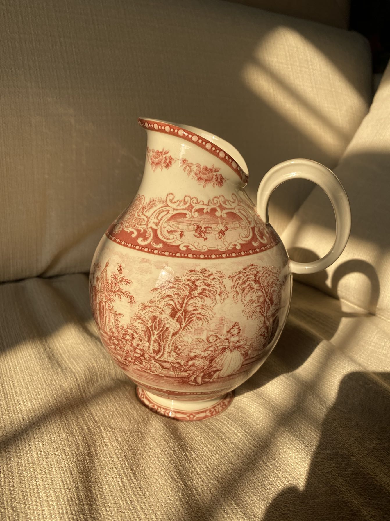 Royal delton ceramic vase ornaments The treasurer highly recommends