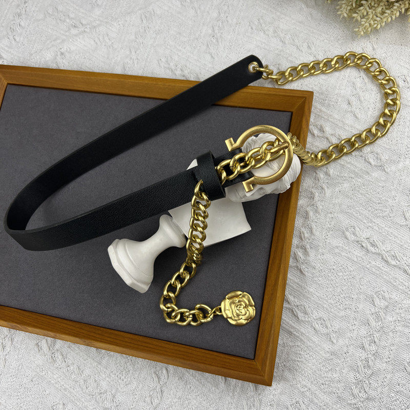 2022 New Xiao Xiao Xiao Link Link Link Accessories Women in chain belt decorated with skirt sweater suit metal belt