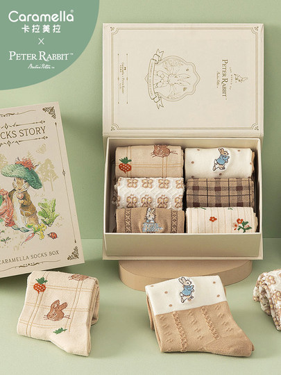 Peter Rabbit Co-Branding-Socken für Studentinnen im Herbst, süße Baumwollsocken, Cartoon-Peter Rabbit-Socken, Weihnachtsgeschenkbox-Trend