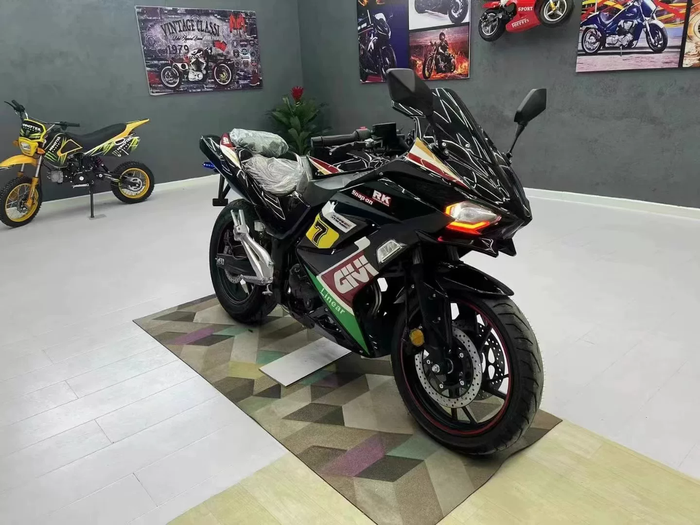 Внутренний Kawasaki H2 мотоцикл один цилиндр 200C двойной цилиндр 400C тяжелый авто топливный спортивный карна