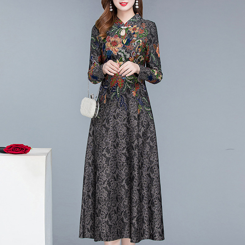 Improvement of the qipao Ocean Dress Spring Style Women's Dress 2022 New Temperament High-end Vintresses Your Lady Foreign Pie Long Dress