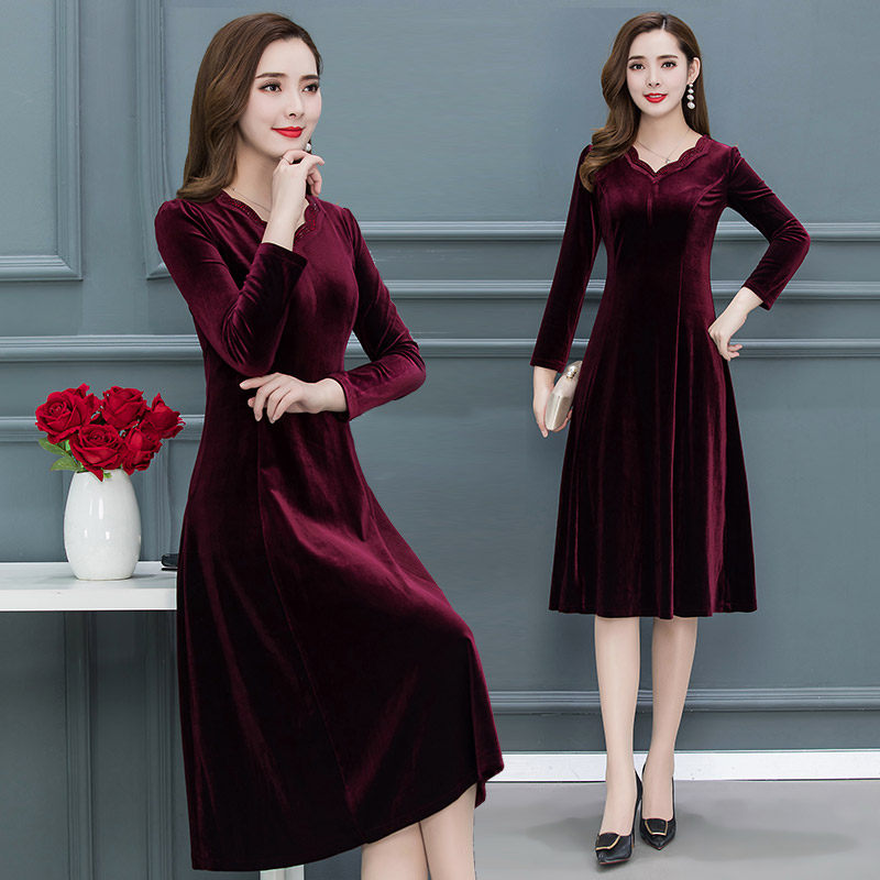 Gold velvet dress overskirt with a knee length 2022 springtime new temperament High end your wife hit bottom for a long skirt-Taobao