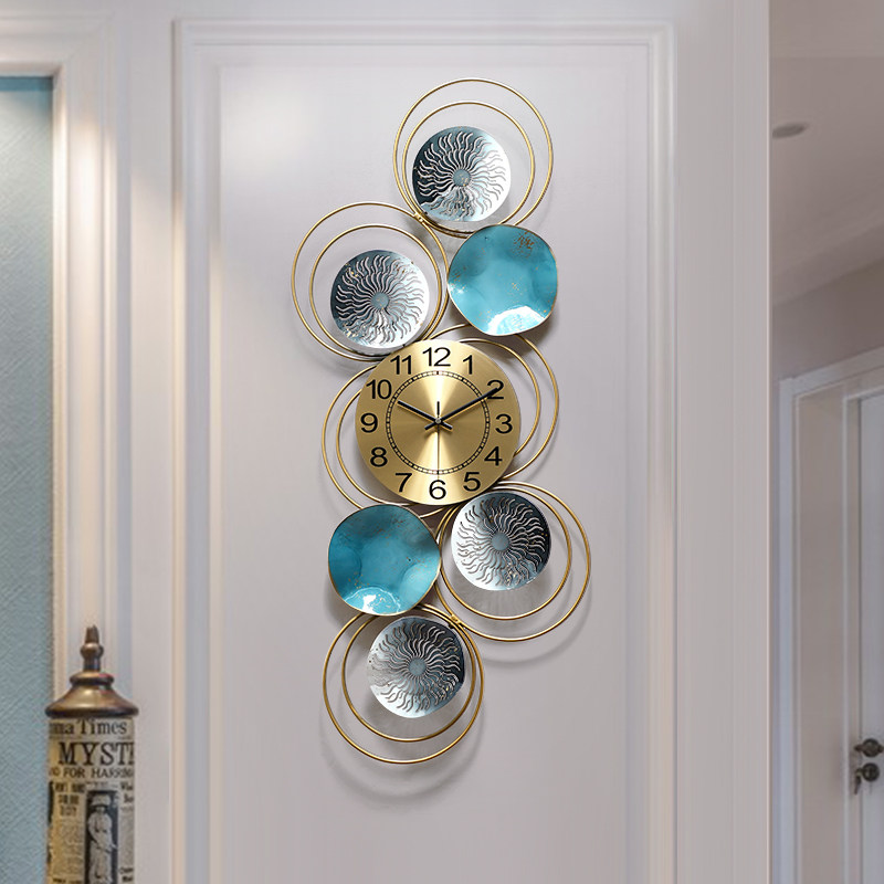 Watch and watch hanging clock Living room New Chinese Creative mute clock Xuanguan light extravagant hanging bell Fashion Atmosphere Personality Hanging wall Table