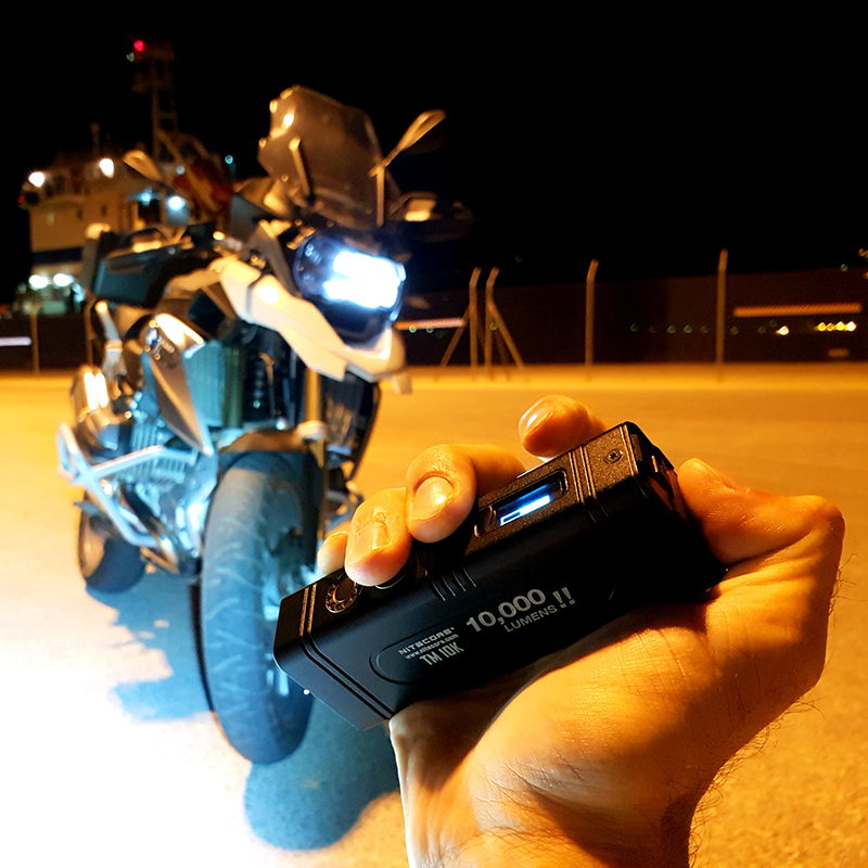 Nitecore Knight Cole 10,000 Lumen Glare Flashlight Outdoor Search and Rescue Exploration Ultra Bright Flashlight TM10K