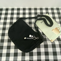 Черная геометричная подвеска