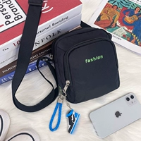 Зеленые маленькие синие туфли, подвеска