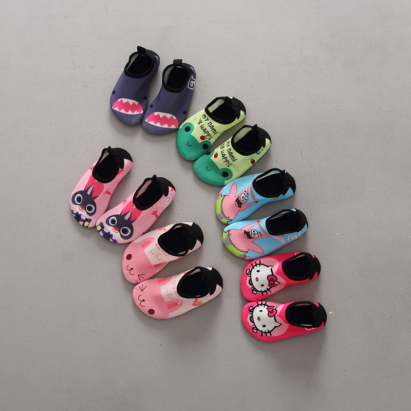 South Korean swimming shoes beach soft shoes children diving shoes snorkeling shoes baby seaside non-slip shoe cover quick dry barefoot shoes