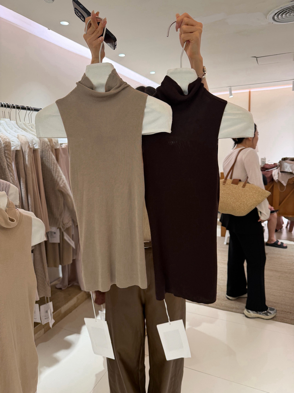 60707 Minimalist High-Neck Knitted Sweater Sleeveless Vest for Women, Early Autumn Elastic Waist-Cinching Inner Top