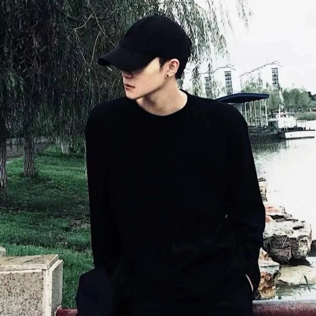 中意男女小白鞋