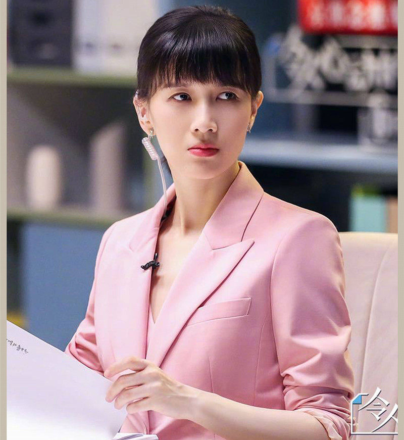 New style cherry blossom suit suit fitting and lean goddess hosting the three-piece suit