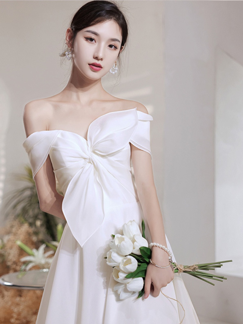 Elite wedding dress, advanced white small princess costume, Chinese style, open shoulders, french style, suitable for teen Elite wedding dress, advanced white small princess costume, Chinese style, open shoulders, french style, suitable for teen