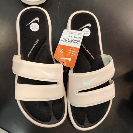 nike ultra soft sandals